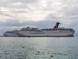 Cruise Ships at Cozumel IMG 4390